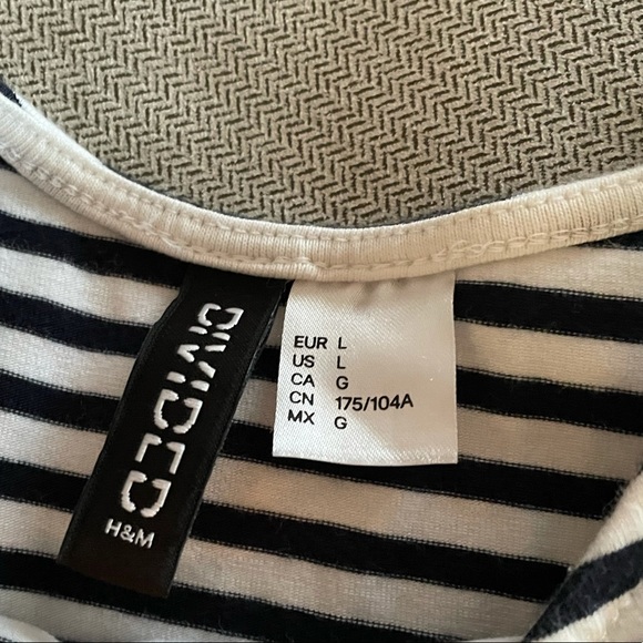 navy & white stripped cropped ruffle tank top - Picture 2 of 4